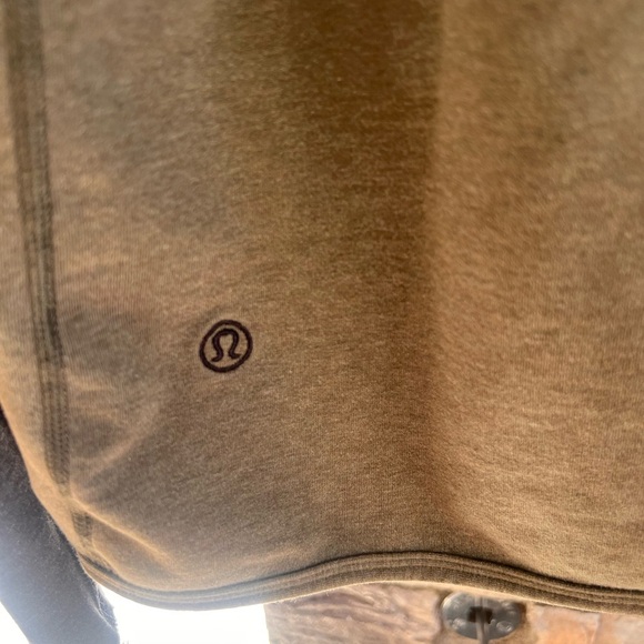 Lululemon Scuba Two-Tone Hooded Jacket Large - Picture 3 of 4